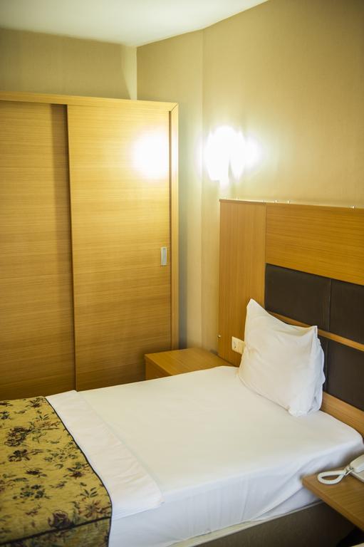 Pinar Elite Hotel Adana Rum bild