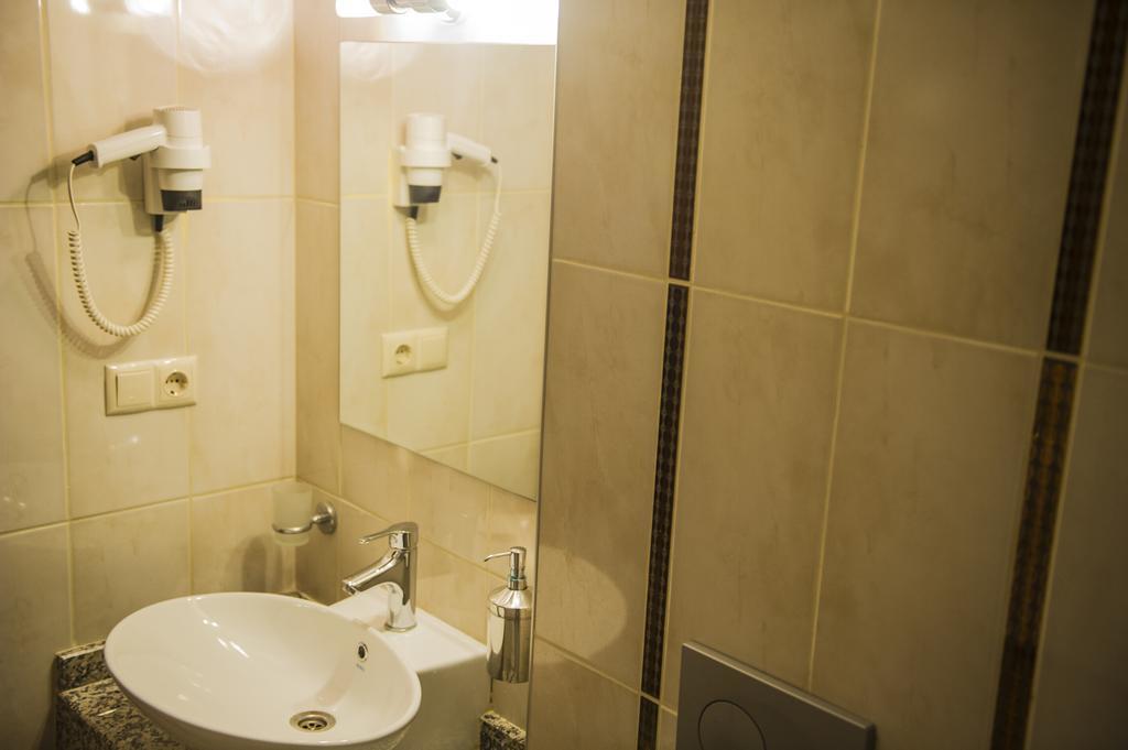 Pinar Elite Hotel Adana Rum bild