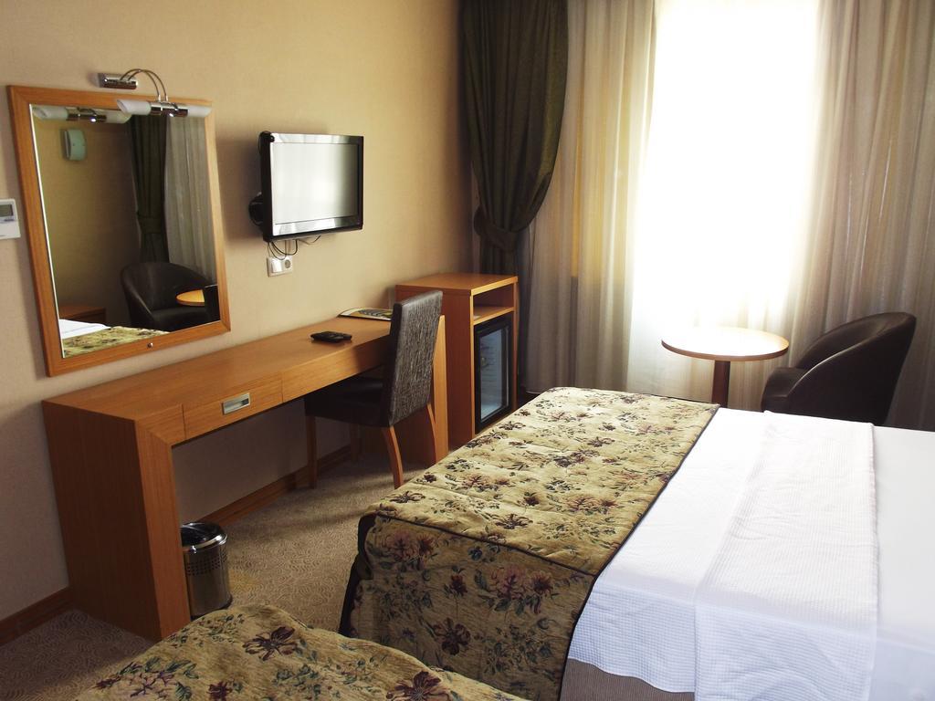 Pinar Elite Hotel Adana Rum bild