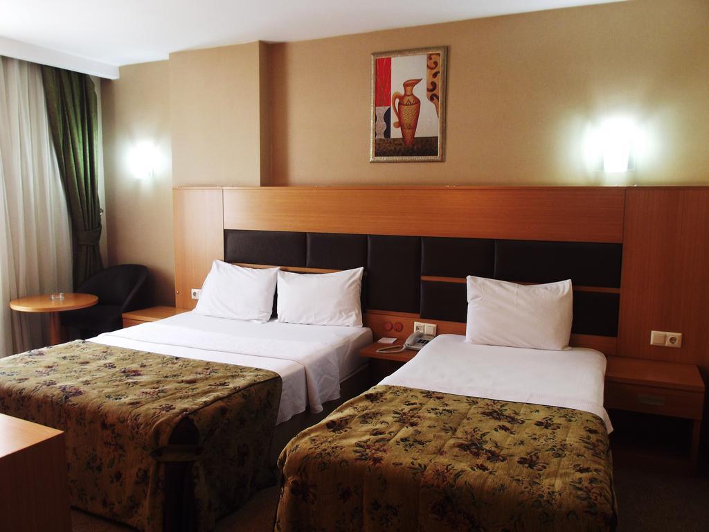 Pinar Elite Hotel Adana Rum bild