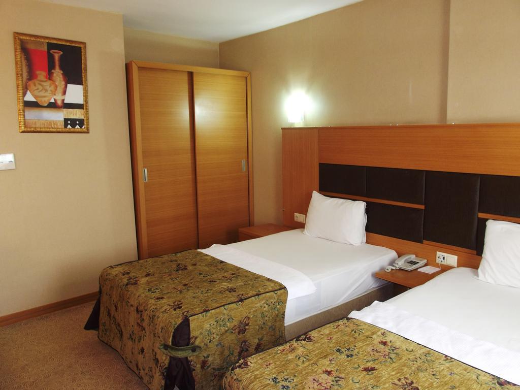 Pinar Elite Hotel Adana Rum bild